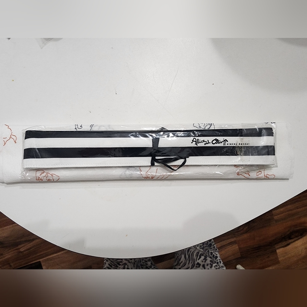Alice+Olivia chopsticks NWT - Picture 4 of 5